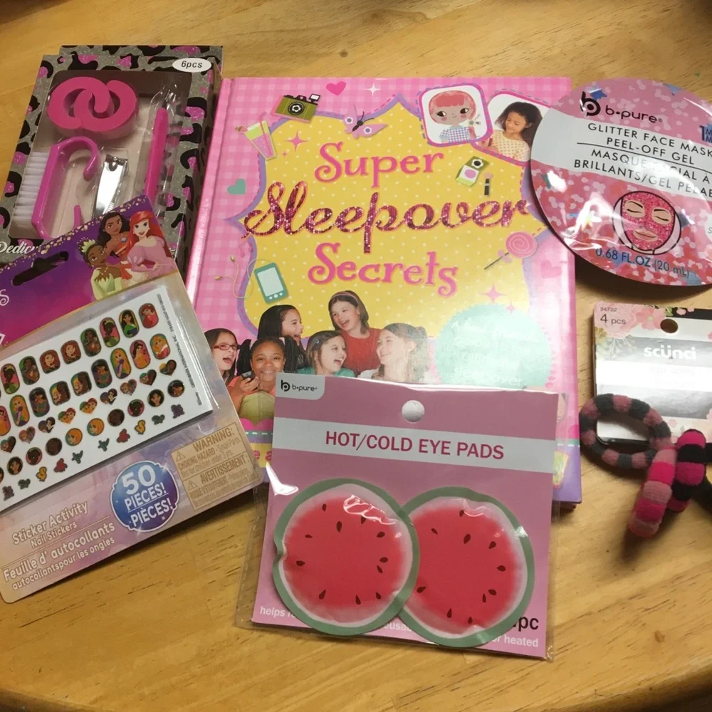 Slumber Party Secrets Girls Sleeper Fun Set